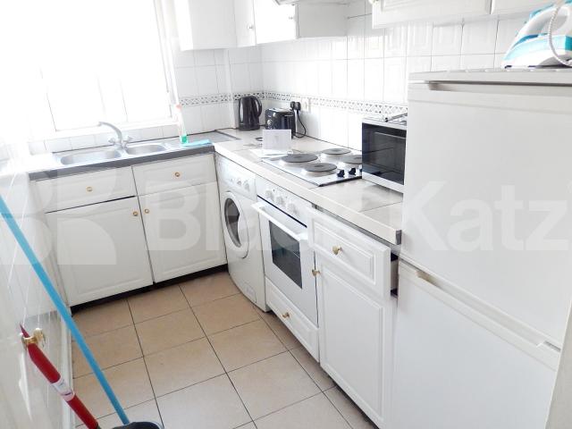 			NEW INSTRUCTION INCLUSIVE OF HEATING AND HOT WATER, 3 Bedroom, 1 bath, 1 reception Flat			 Edith Villas, WEST KENSINGTON 