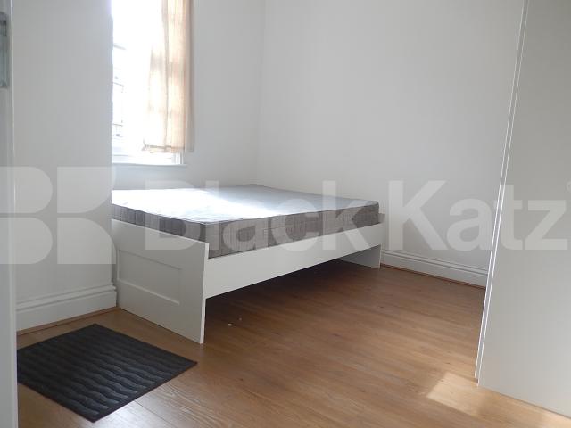 			NEW INSTRUCTION, 1 Bedroom, 1 bath, 1 reception Flat			 Pembridge Road, Notting Hill Gate