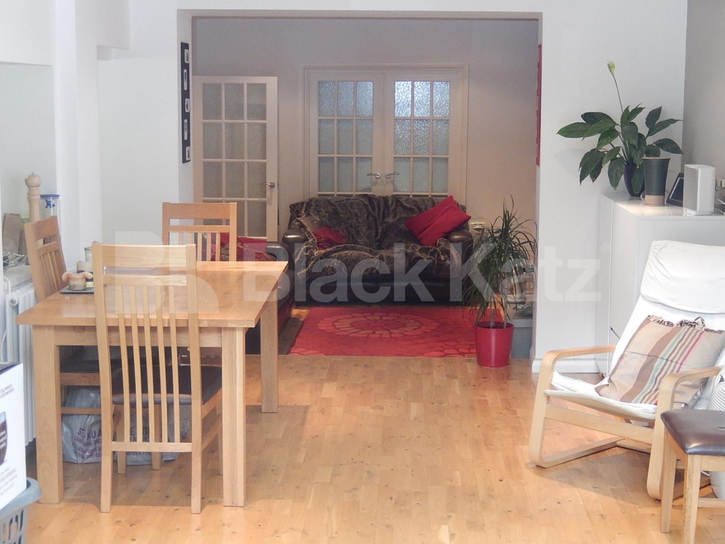 			LET, 2 Bedroom, 1 bath, 1 reception Flat			 Coningham Road , Shepherds Bush