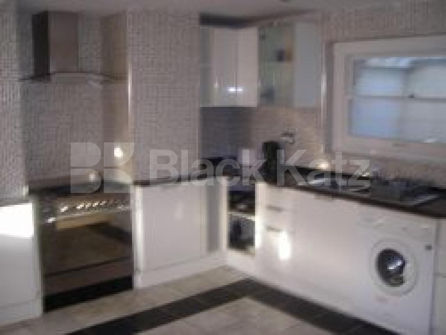 			3 Bedroom, 1 bath, 1 reception Flat			 Mornington Terrace, CAMDEN/REGENTS PARK NW1