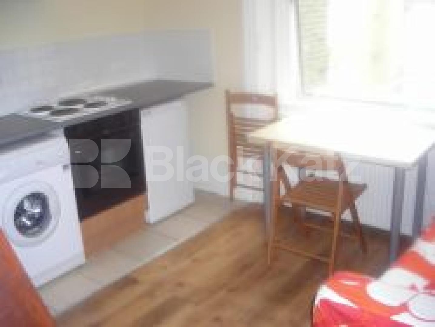 			Studio Apartment, 1 bath, 1 reception Studio			 Ladbroke Grove, LADBROKE GROVE