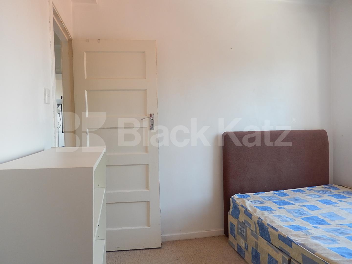 			INCLUSIVE OF HEATING AND HOT WATER, 3 Bedroom, 1 bath, 1 reception Flat			 The Grampians, Shepherds Bush