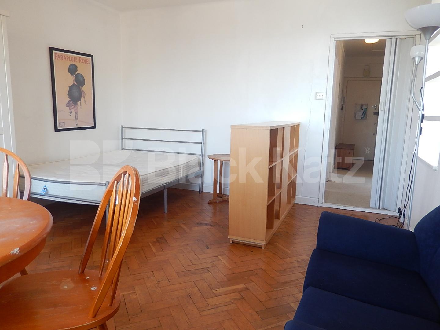 			INCLUSIVE OF HEATING AND HOT WATER, 3 Bedroom, 1 bath, 1 reception Flat			 The Grampians, Shepherds Bush