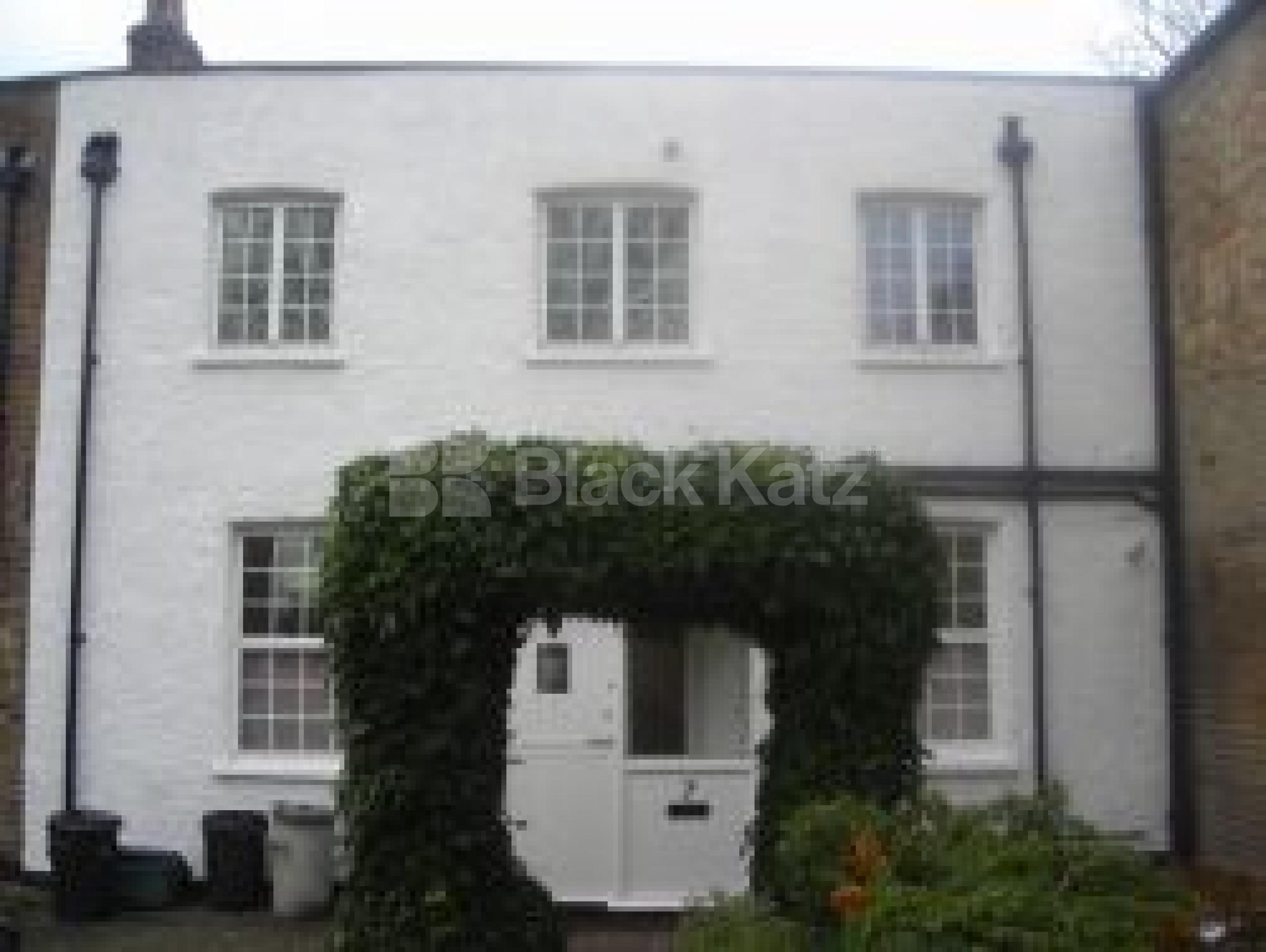 			NEW INSTRUCTION!, 2 Bedroom, 1 bath, 1 reception Flat			 Trinder Gardens, CROUCH HILL N19