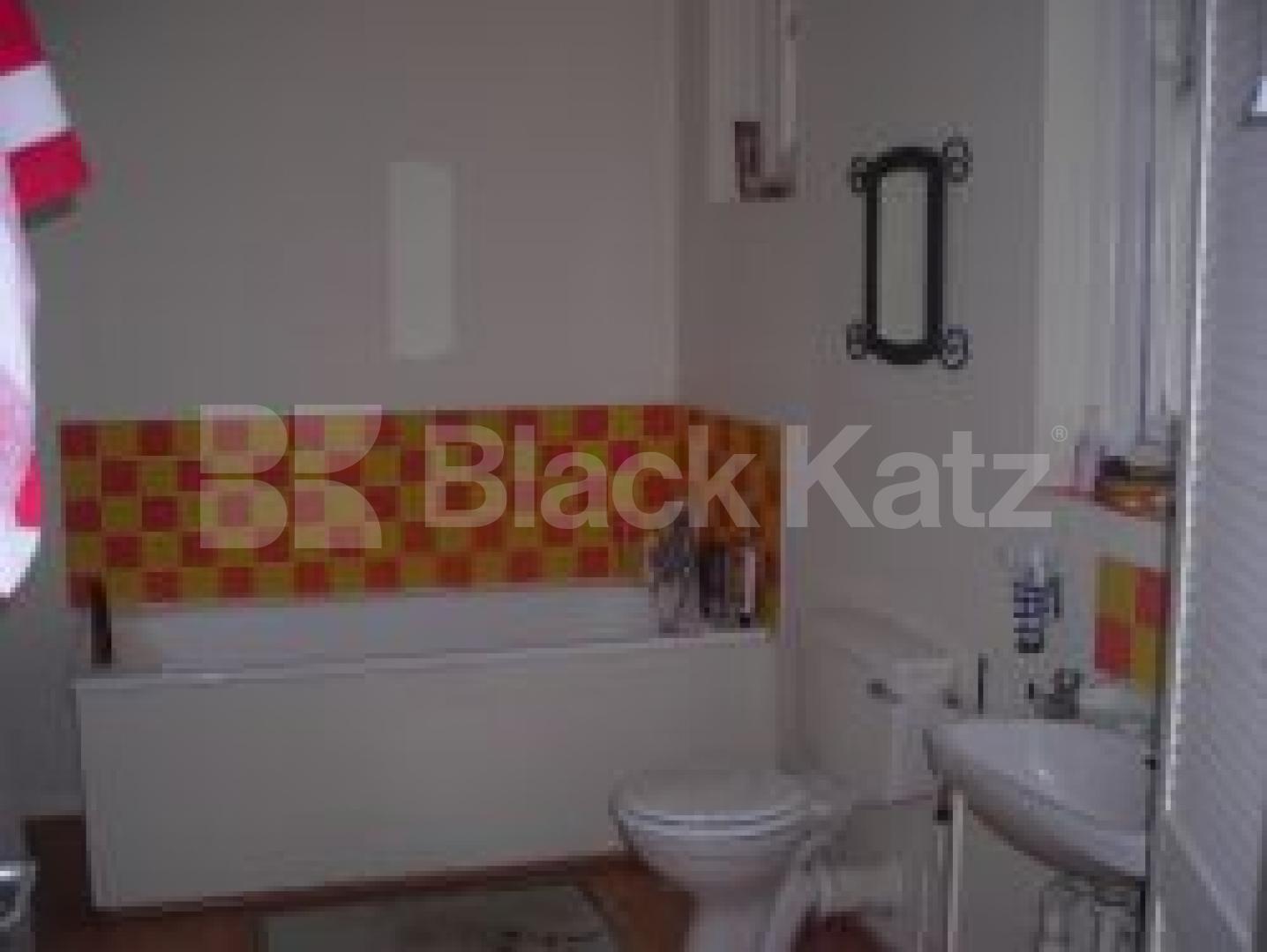 			NEW INSTRUCTION!, 1 Bedroom, 1 bath, 1 reception Flat			 Royal College Street, CAMDEN