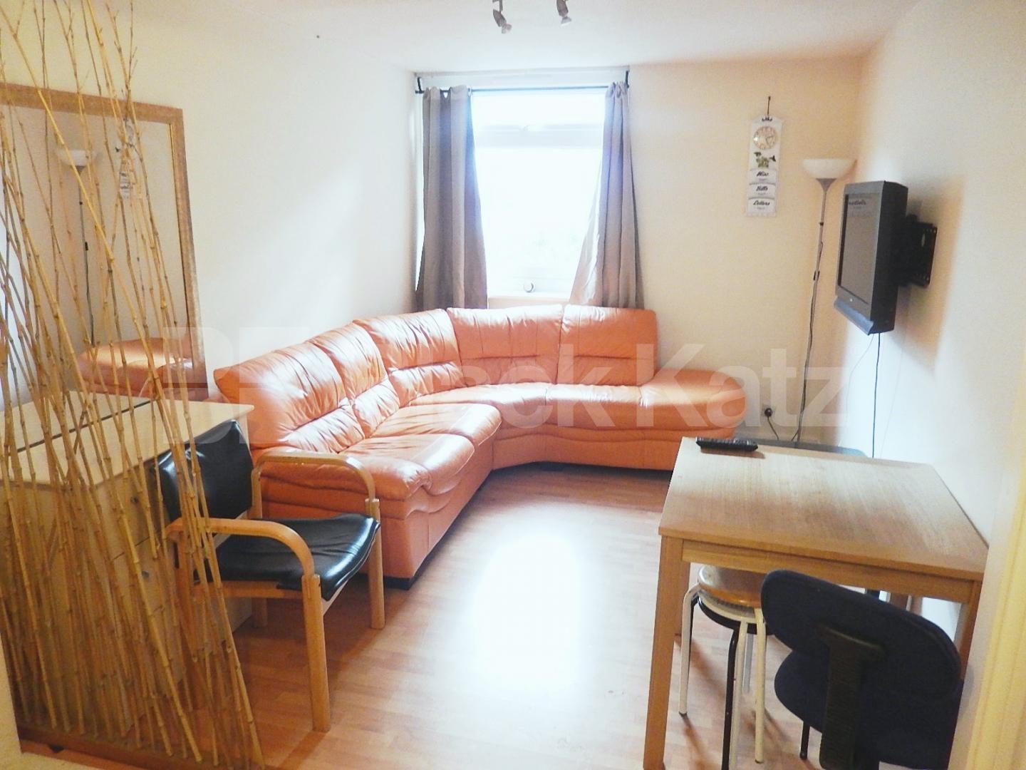 			NEW INSTRUCTION, 3 Bedroom, 1 bath, 1 reception Maisonette			 North End Road, West Kensington