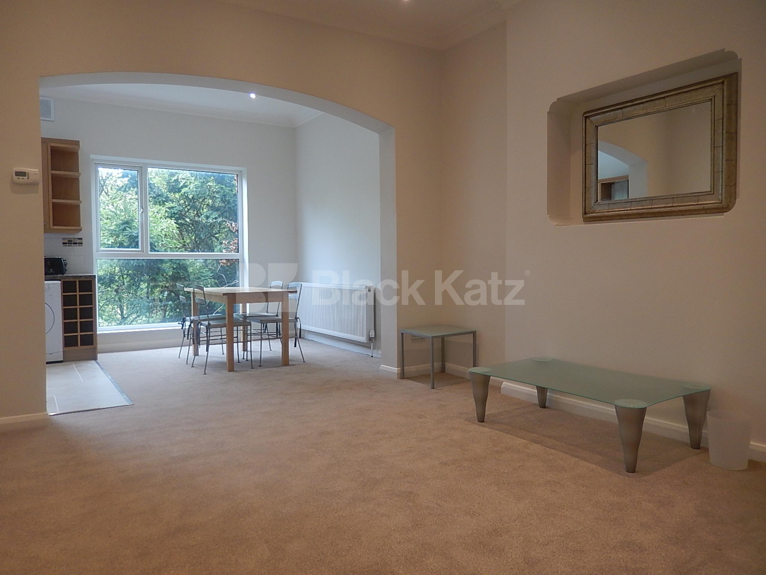 			NEW INSTRUCTIONS, 2 Bedroom, 1 bath, 1 reception Flat			 Mall Road, Hammersmith W6
