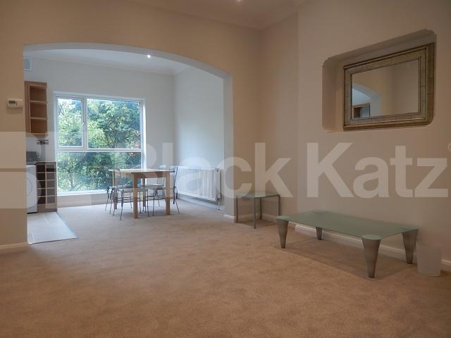 			NEW INSTRUCTIONS, 2 Bedroom, 1 bath, 1 reception Flat			 Mall Road, Hammersmith