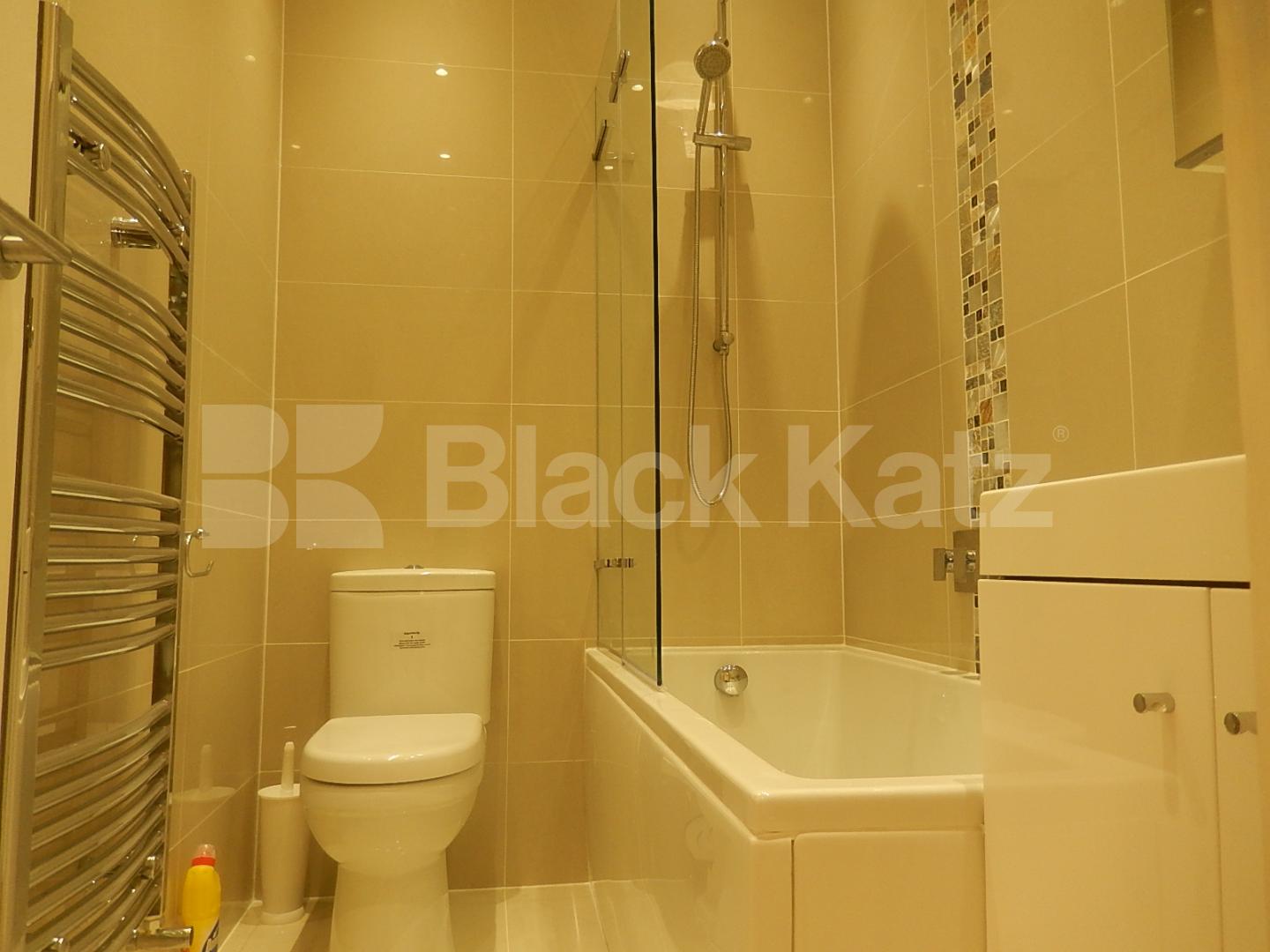 			NEW INSTRUCTIONS, 2 Bedroom, 1 bath, 1 reception Flat			 Mall Road, Hammersmith