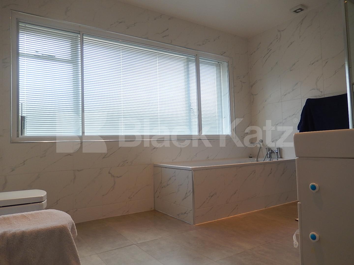 			NEW INSTRUCTION, 5 Bedroom, 1 bath, 1 reception House			 Corringway , North Ealing