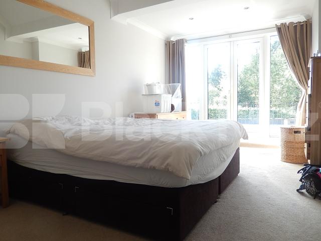 			NEW INSTRUCTION, 5 Bedroom, 1 bath, 1 reception House			 Corringway , North Ealing