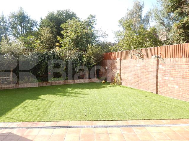 			NEW INSTRUCTION, 5 Bedroom, 1 bath, 1 reception House			 Corringway , North Ealing