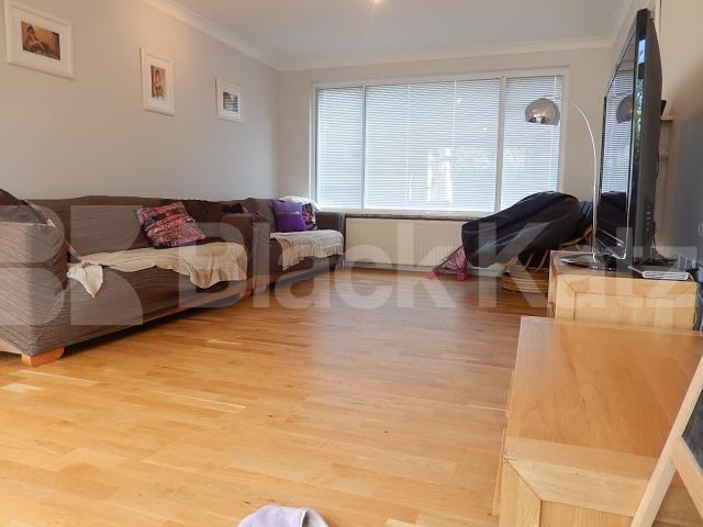 			NEW INSTRUCTION, 5 Bedroom, 1 bath, 1 reception House			 Corringway , North Ealing