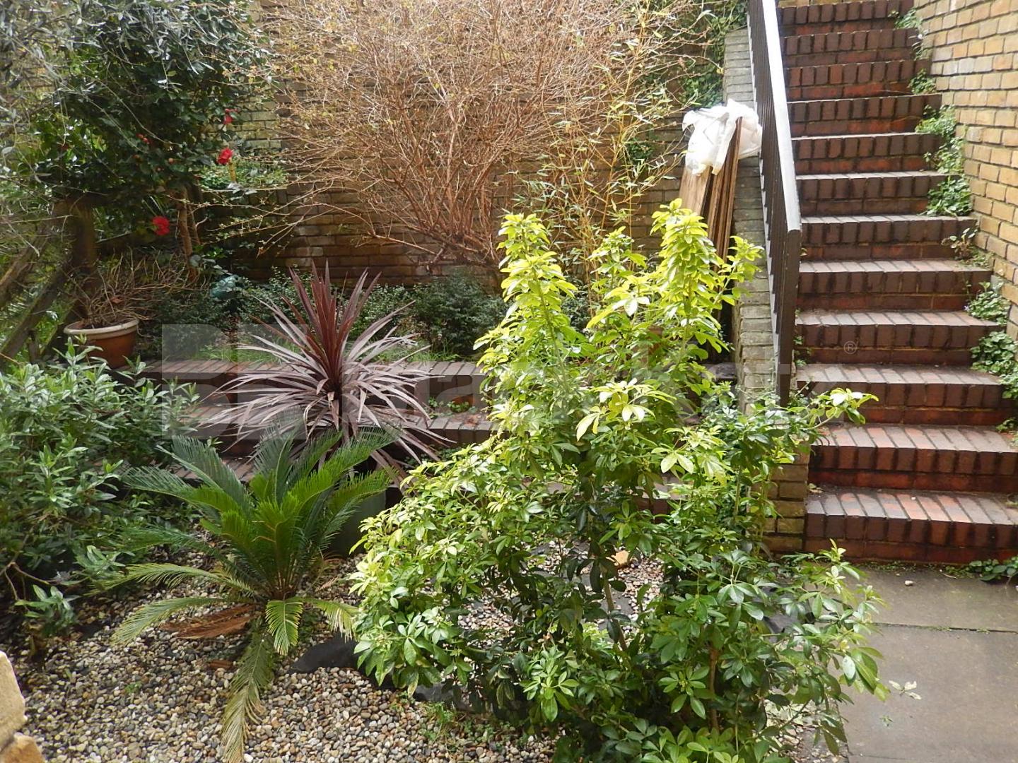 			NEW INSTRUCTION, 2 Bedroom, 1 bath, 1 reception Flat			 St Ervans Road , Ladbroke Grove/Westbourne Park