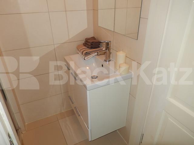 			NEW INSTRUCTION, 2 Bedroom, 1 bath, 1 reception Ground Floor Flat			 Silver Crescent, Gunnersbury/Chiswick