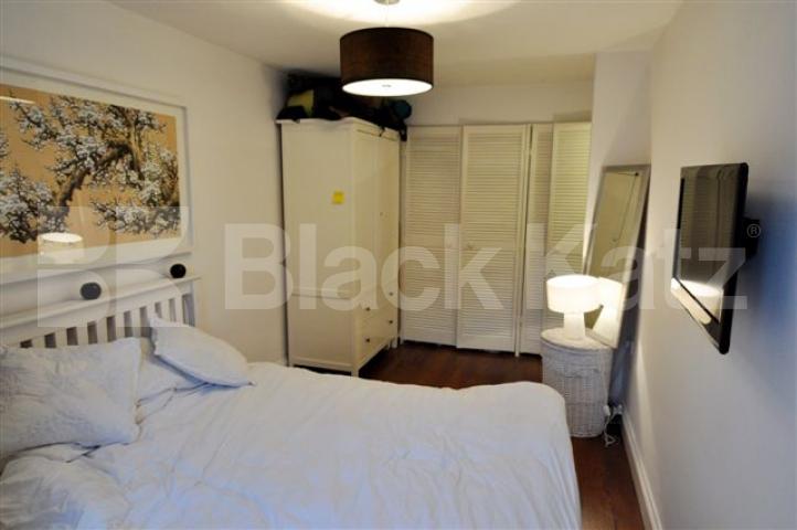 			NEW INSTRUCTION!, 2 Bedroom, 1 bath, 1 reception Flat			 Alexandra Place, ST JOHNS WOOD