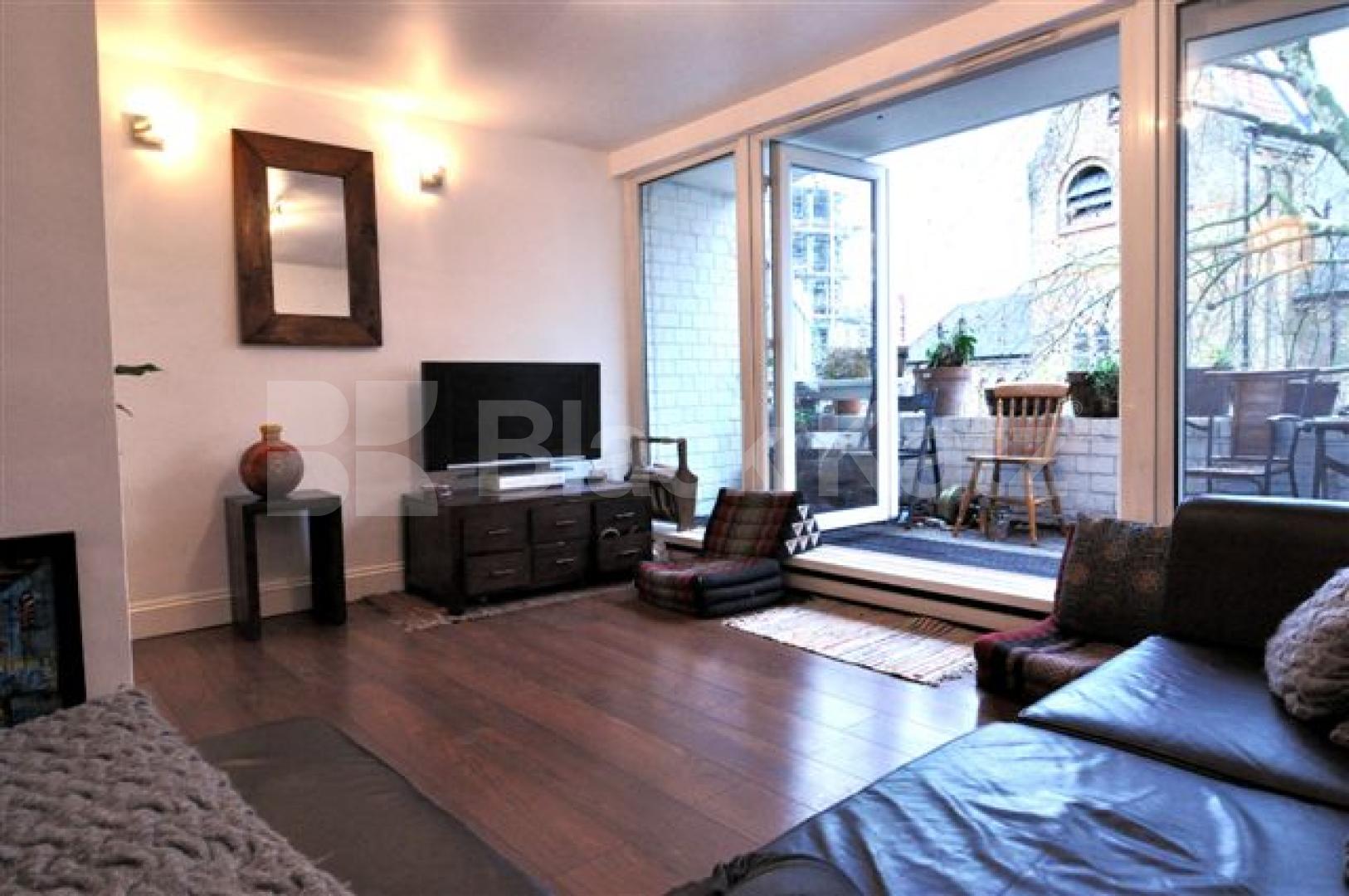 			NEW INSTRUCTION!, 2 Bedroom, 1 bath, 1 reception Flat			 Alexandra Place, ST JOHNS WOOD