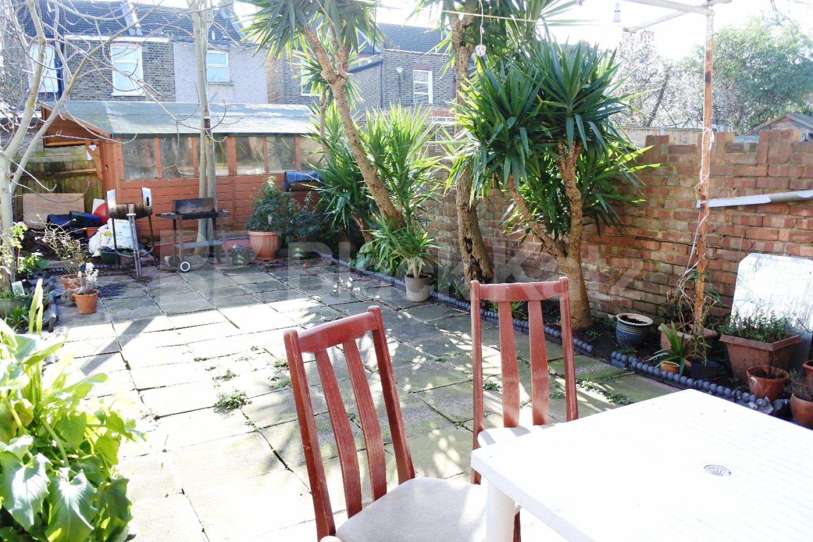 			Fantastic 5 Double Bed House Near Tube !, 5 Bedroom, 1 bath, 1 reception House			 Sydney Road, Haringey Ladder