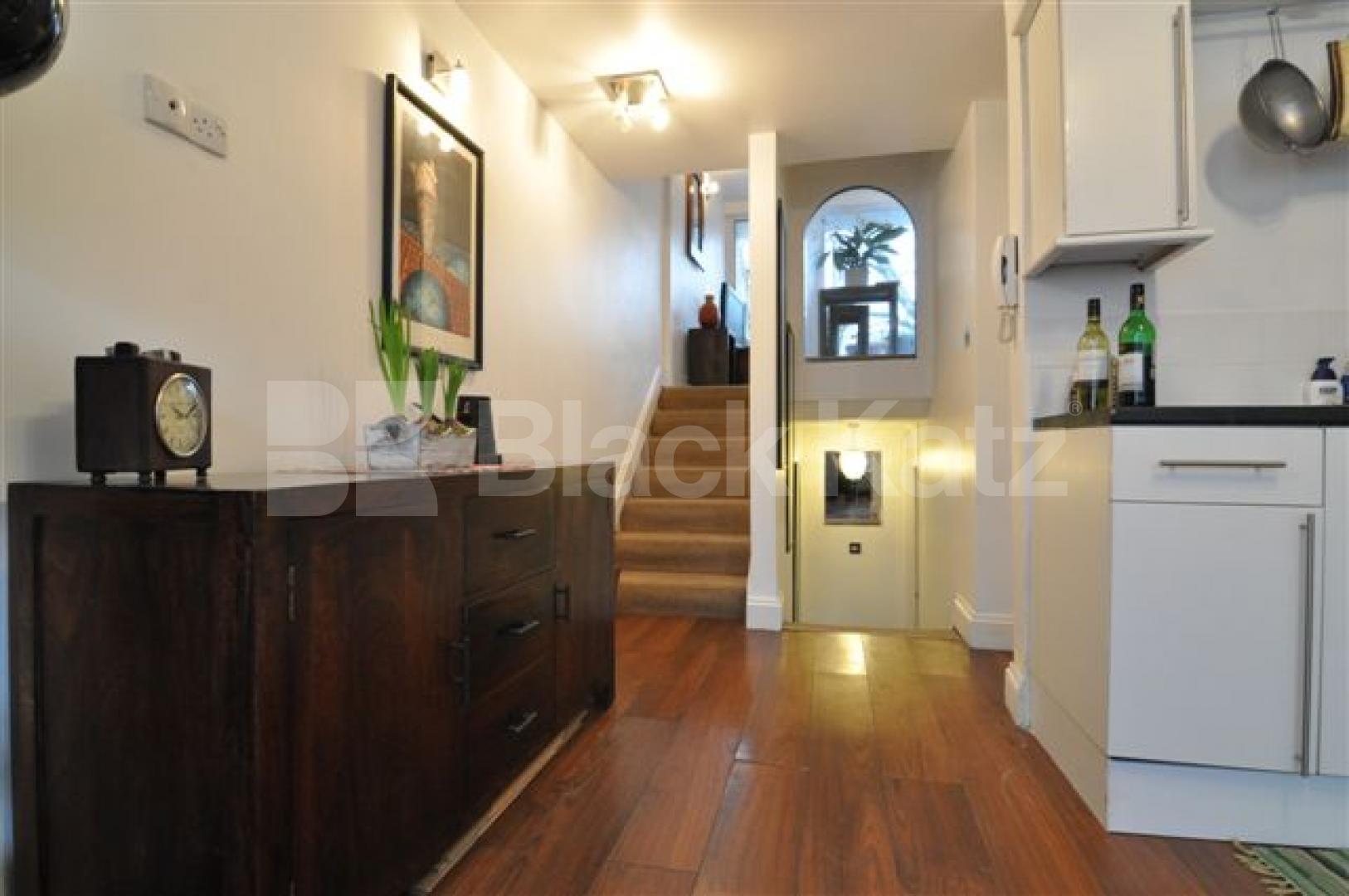 			NEW INSTRUCTION!, 2 Bedroom, 1 bath, 1 reception Flat			 Alexandra Place, ST JOHNS WOOD