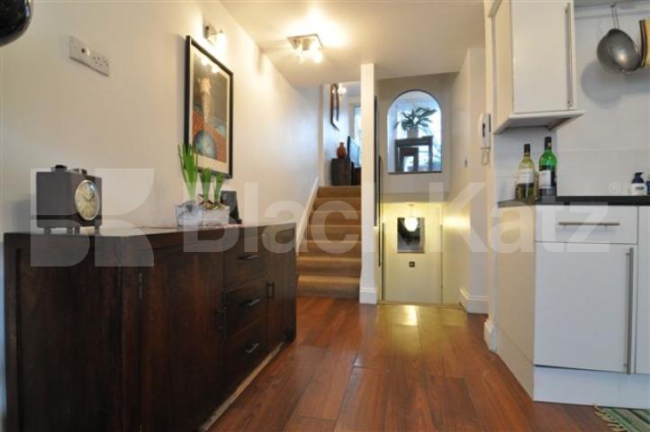 			NEW INSTRUCTION!, 2 Bedroom, 1 bath, 1 reception Flat			 Alexandra Place, ST JOHNS WOOD