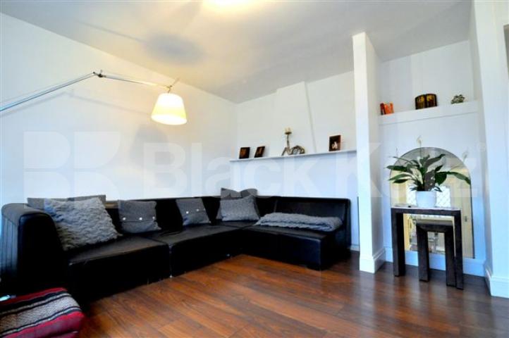 			NEW INSTRUCTION!, 2 Bedroom, 1 bath, 1 reception Flat			 Alexandra Place, ST JOHNS WOOD