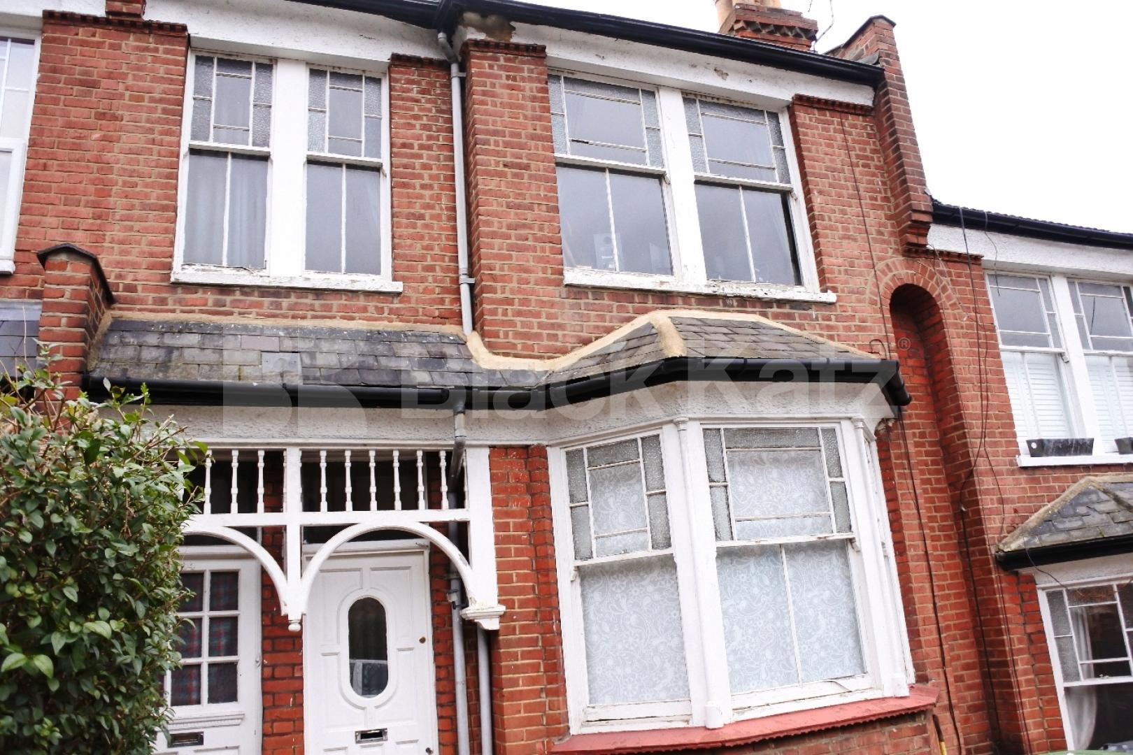 			UNDER FULL REFURBISHMENT, 3 Bedroom, 1 bath, 1 reception Flat			 Alexandra Gardens, Muswell Hill