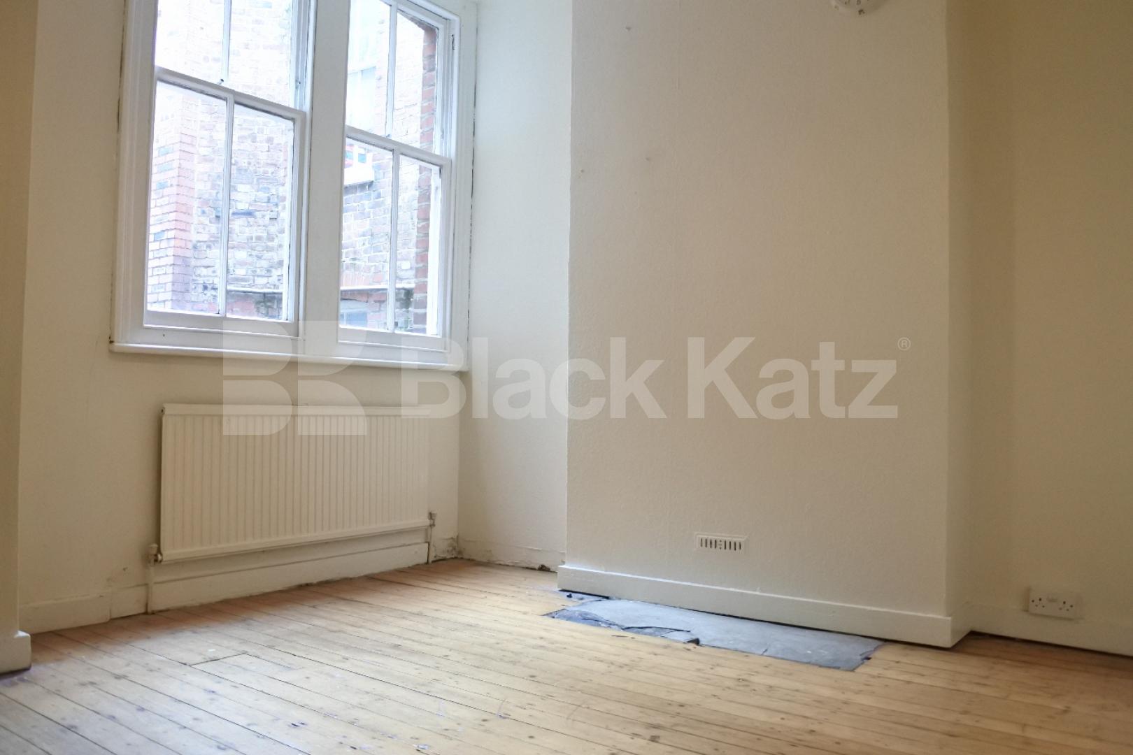 			UNDER FULL REFURBISHMENT, 3 Bedroom, 1 bath, 1 reception Flat			 Alexandra Gardens, Muswell Hill