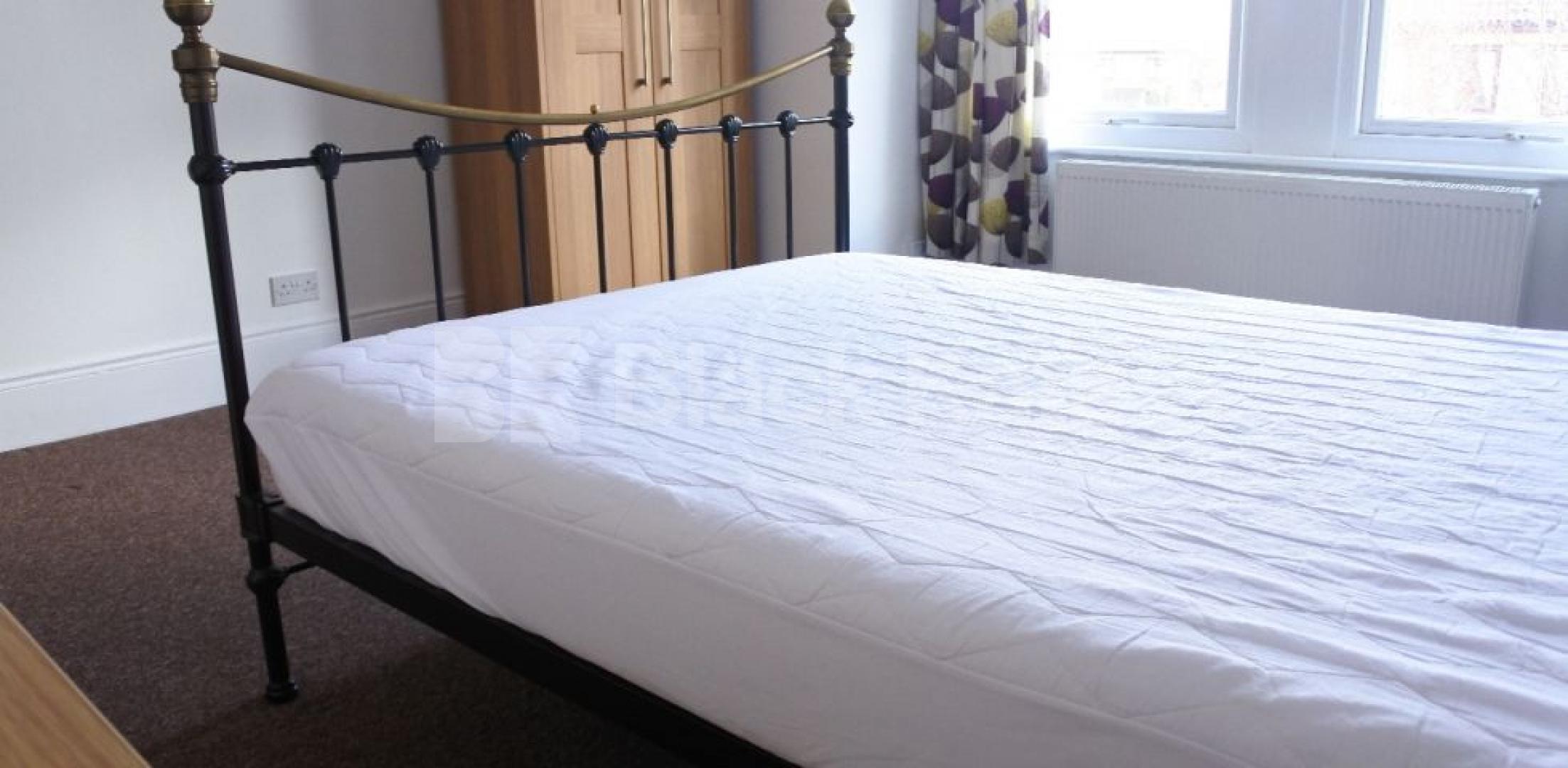 			NEW INSTRUCTION!, 3 Bedroom, 1 bath, 1 reception Flat			 Palmerston Road , Bounds Green