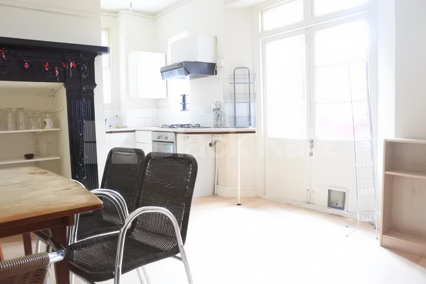 			Amazing 3 Double Bed in Mansion Block !, 3 Bedroom, 1 bath, 1 reception Flat			 Linden Mansions, Hornsey Lane, Highgate