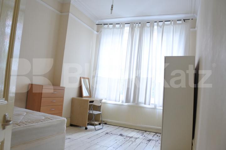 			Amazing 3 Double Bed in Mansion Block !, 3 Bedroom, 1 bath, 1 reception Flat			 Linden Mansions, Hornsey Lane, Highgate