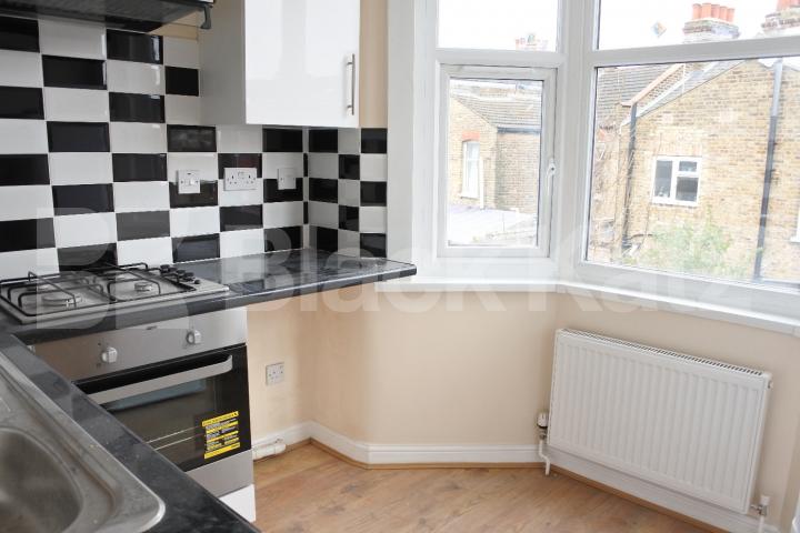 			3 Bedroom, 1 bath, 1 reception Flat			 Dunloe Avenue, Seven Sisters