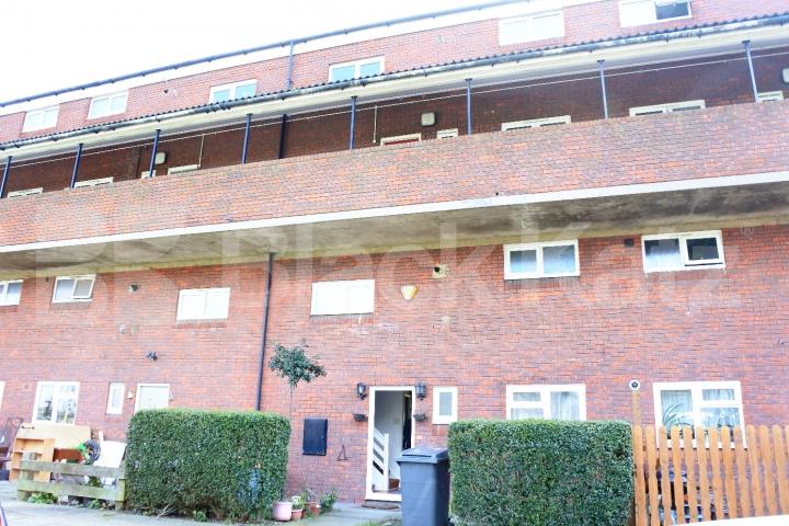 			3 Bedroom, 1 bath, 1 reception Maisonette			 Font Hills, East Finchley