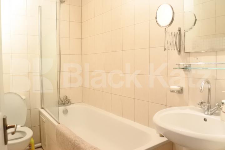 			2 Bedroom, 1 bath, 1 reception Flat			 Bourne Road, CROUCH END