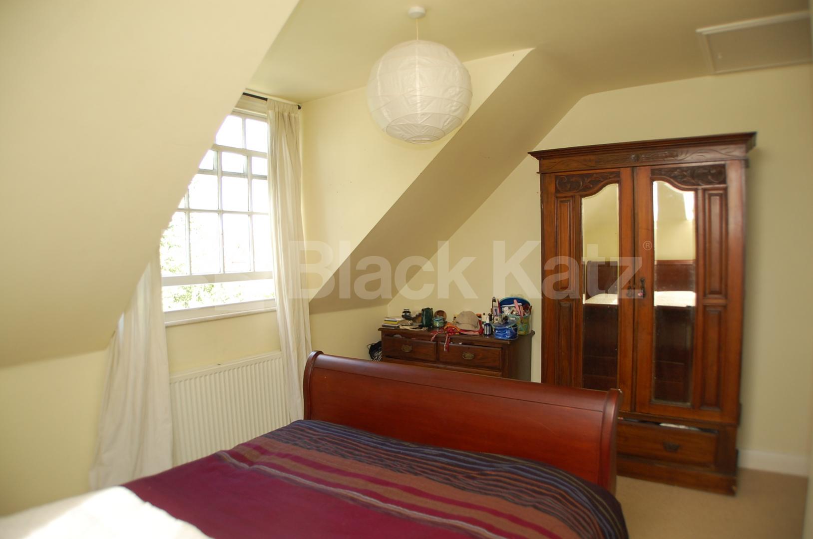 			STUNNING PROPERTY, 3 Bedroom, 1 bath, 1 reception Terraced House			 Princes Avenue, Muswell Hill