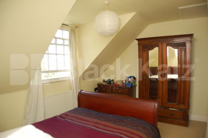 			STUNNING PROPERTY, 3 Bedroom, 1 bath, 1 reception Terraced House			 Princes Avenue, Muswell Hill