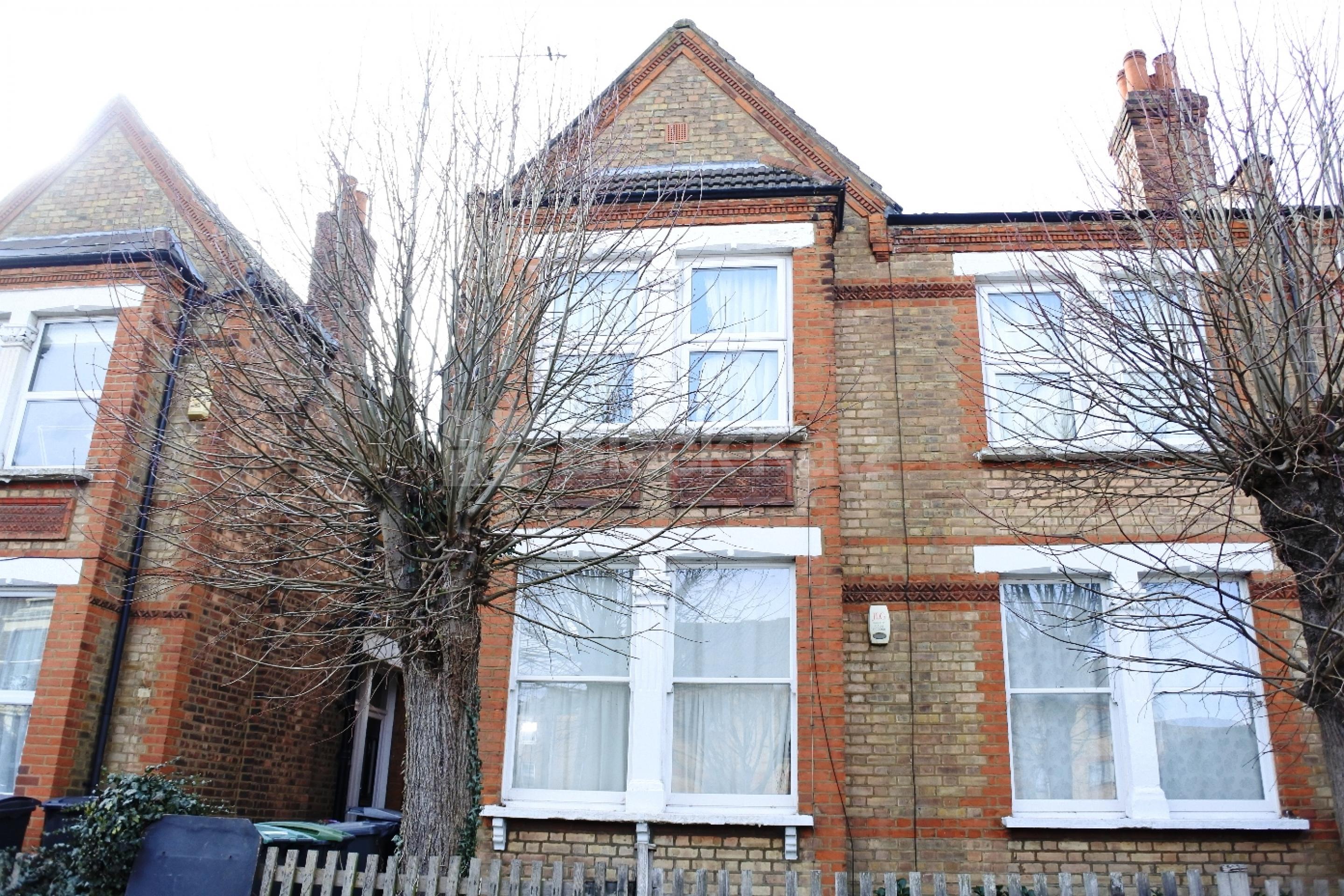 			Fantastic Garden Property !, 3 Bedroom, 1 bath, 1 reception Flat			 Palmerston Road, Bounds Green N22