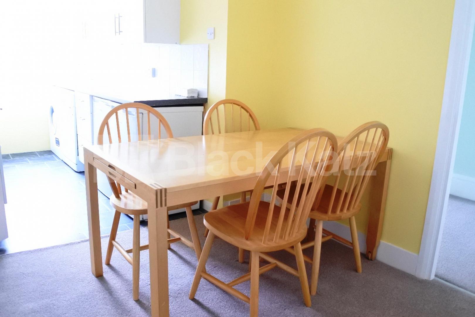 			Amazing Value Two Bed !, 2 Bedroom, 1 bath, 1 reception Flat			 Crouch Hall Road, Crouch End