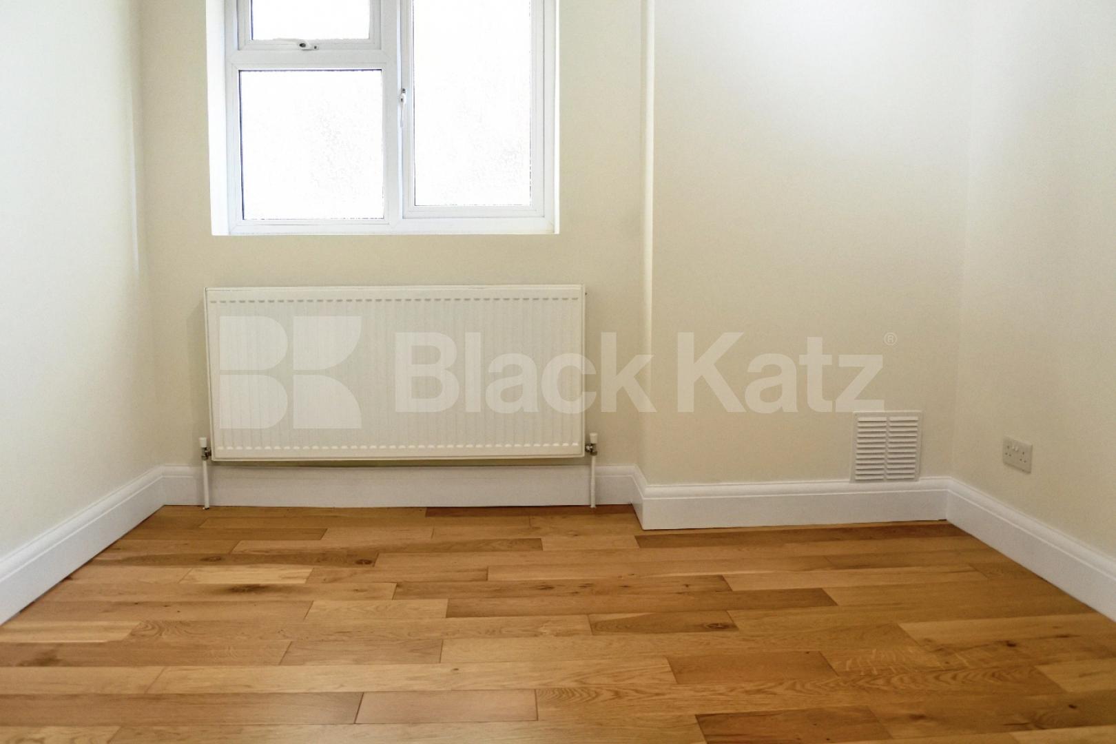 			2 Bedroom, 1 bath, 1 reception Flat			 Belmont Road, Tunpike Lane