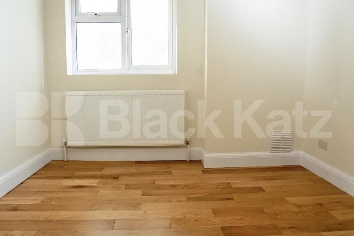 			2 Bedroom, 1 bath, 1 reception Flat			 Belmont Road, Tunpike Lane