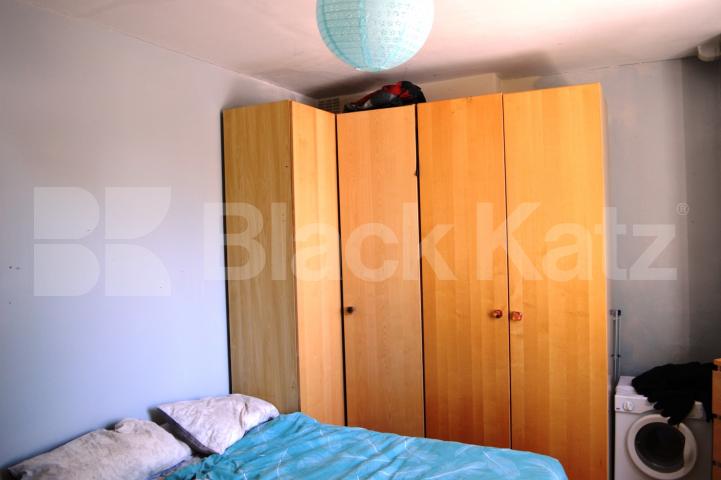 			Garden flat seconds from the tube!, 1 Bedroom, 1 bath, 1 reception Flat			 Maidstone Road, Bounds Green