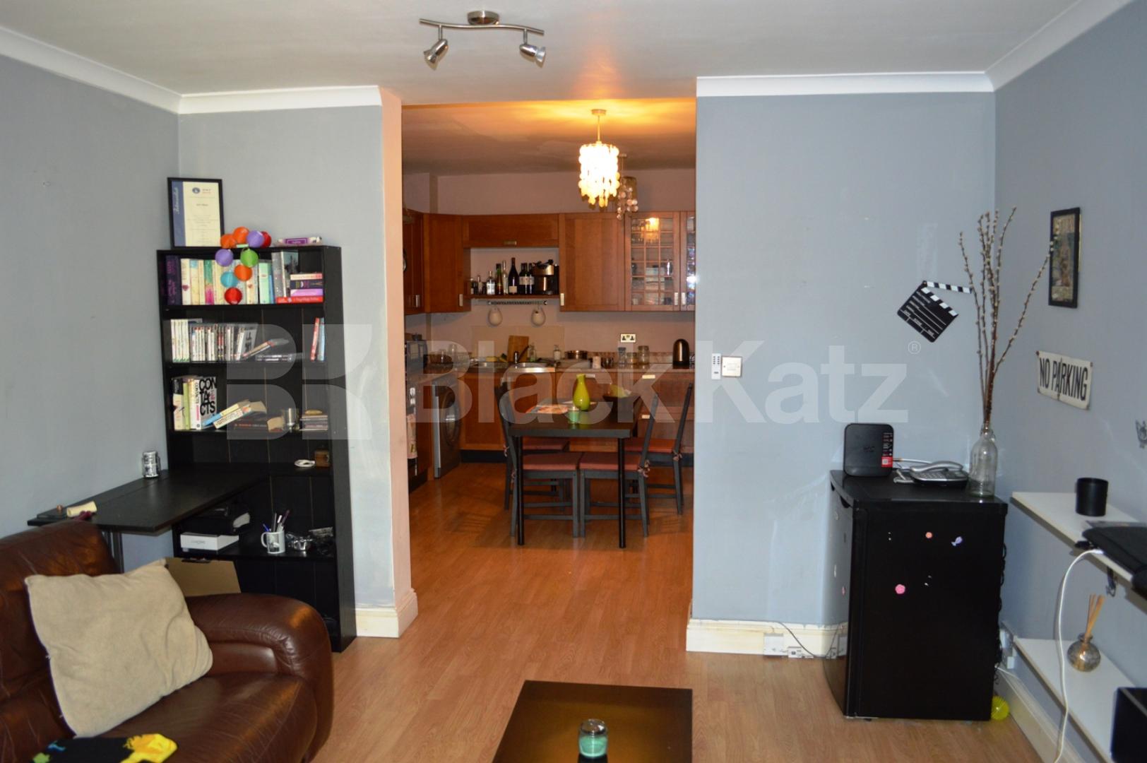 			Garden flat seconds from the tube!, 1 Bedroom, 1 bath, 1 reception Flat			 Maidstone Road, Bounds Green