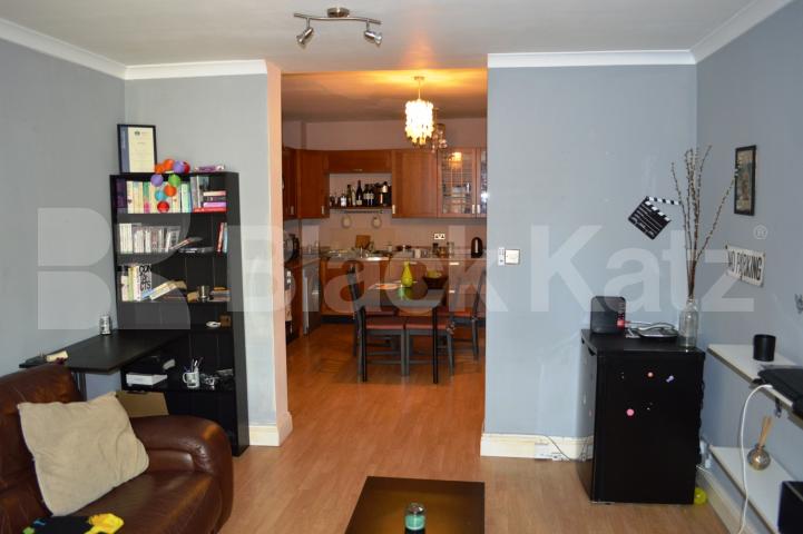 			Garden flat seconds from the tube!, 1 Bedroom, 1 bath, 1 reception Flat			 Maidstone Road, Bounds Green