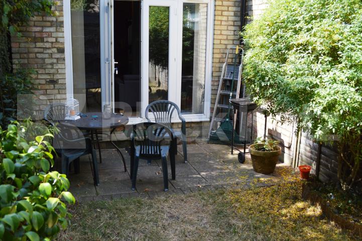 			Garden flat seconds from the tube!, 1 Bedroom, 1 bath, 1 reception Flat			 Maidstone Road, Bounds Green