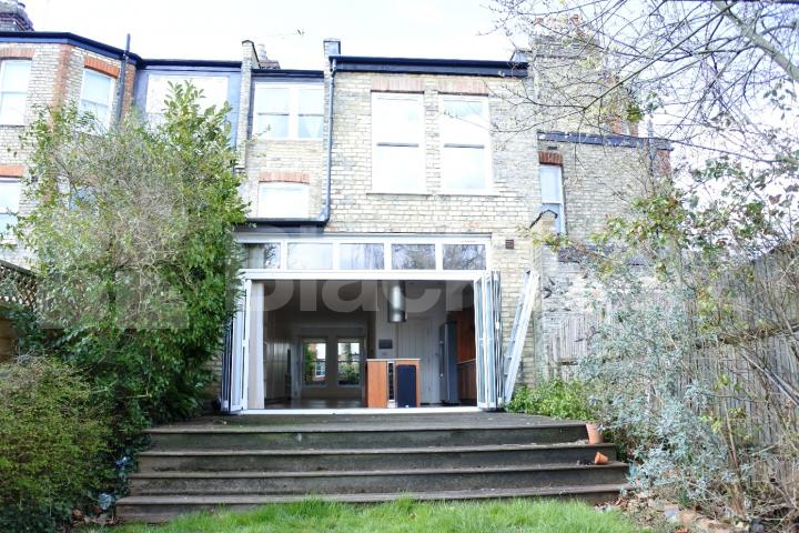 			Stunning House, 5 Bedroom, 1 bath, 1 reception House			 Park Road, Crouch End