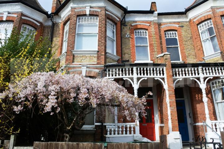 			1 Bedroom, 1 bath, 1 reception Flat			 Elder Avenue, Crouch End