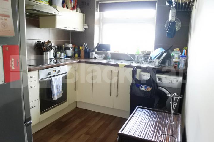 			Amazing one bedroom flat with garage , 1 Bedroom, 1 bath, 1 reception Flat			 Waverley Road, Crouch End