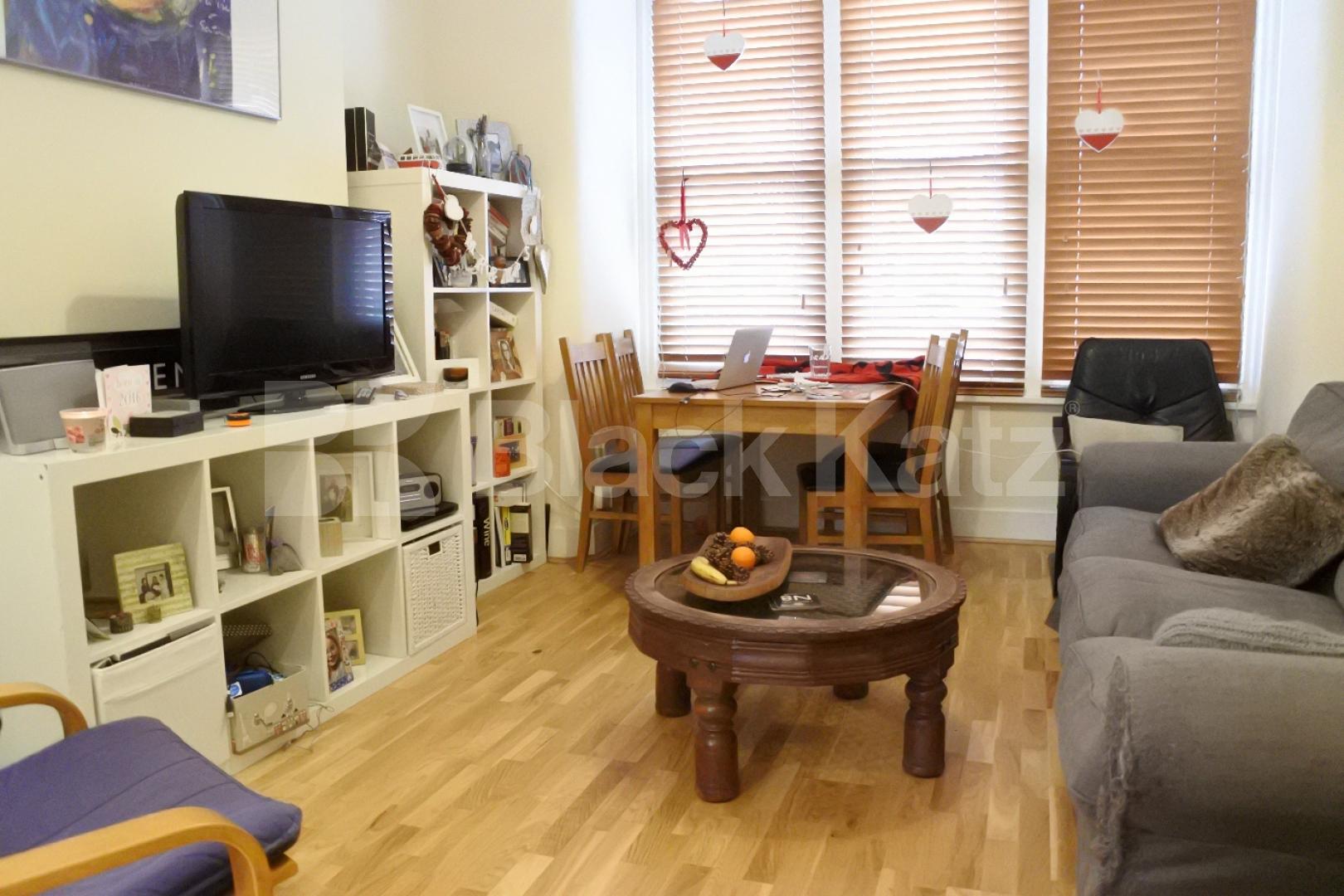 			2 Bedroom, 1 bath, 1 reception Flat			 Rathcoole Gardens, Crouch End