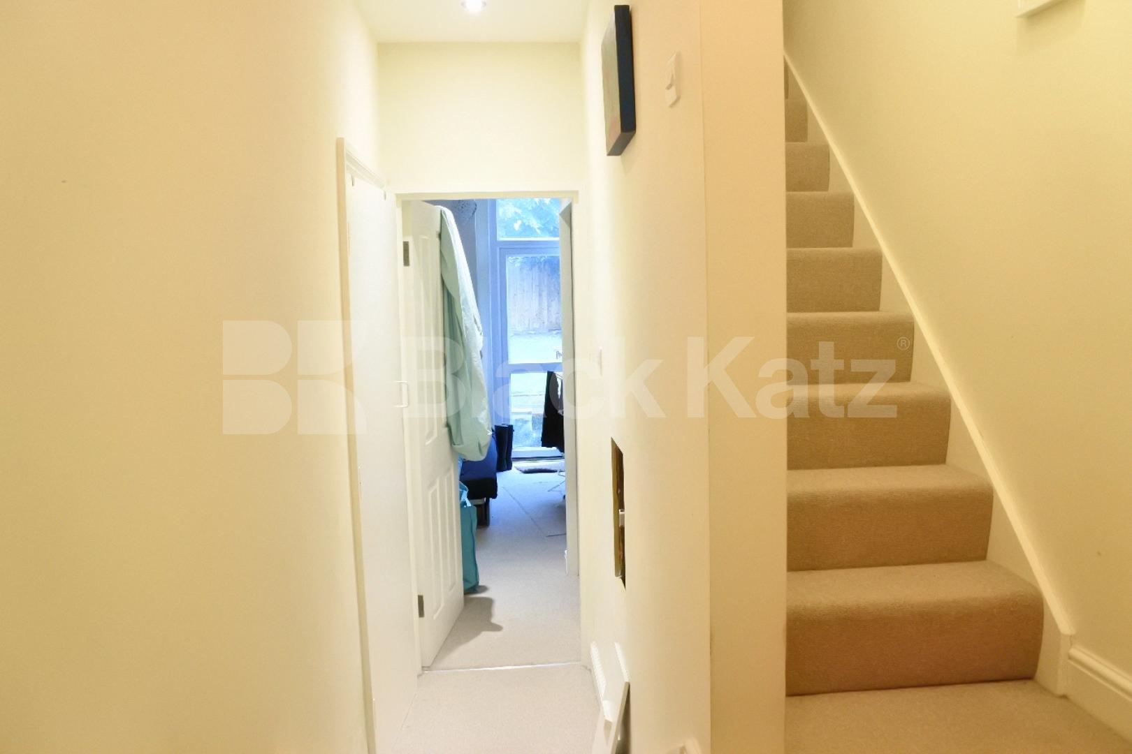			2 Bedroom, 1 bath, 1 reception Flat			 Rathcoole Gardens, Crouch End