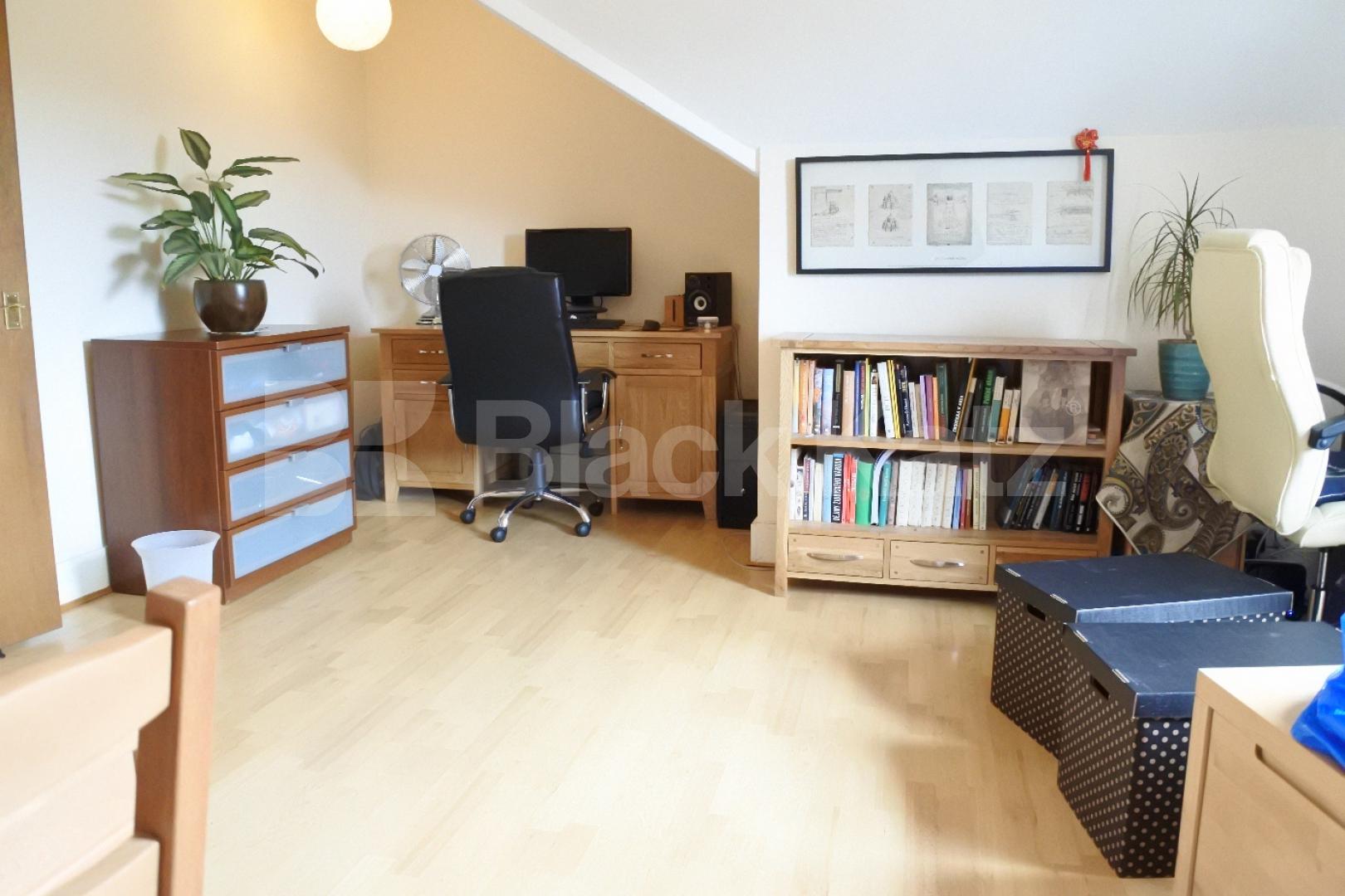 			Beautiful Property !, 1 Bedroom, 1 bath, 1 reception Flat			 Maidstone road, Bounds Green