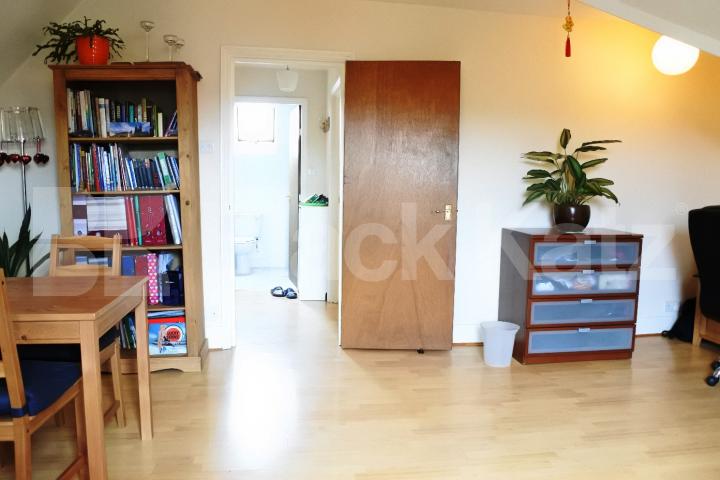 			Beautiful Property !, 1 Bedroom, 1 bath, 1 reception Flat			 Maidstone road, Bounds Green